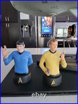 Master Replicas Star Trek USS Enterprise NCC-1701 statue -Signed + Sideshow Book