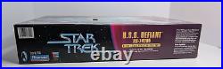 NEW STAR TREK U. S. S. DEFIANT NX-74205 #032110 PLAYMATES (1997) Deep Space Nine