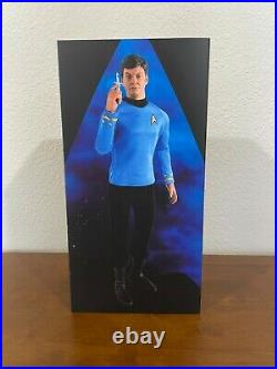 QMx Star Trek TOS Dr. Bones McCoy 1/6 scale figure & Legend Studio lighted Case