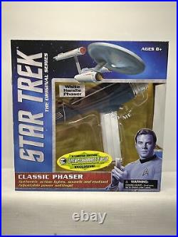 RARE STAR TREK Classic WHITE HANDLE PHASER Entertainment Earth Exclusive AA DST