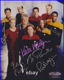 STAR TREK VOYAGER cast photo signed Kate Mulgrew Tim Russ Robert Duncan McNeill