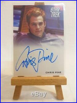 Star Trek 2009 movie trading card autograph Chris Pine as Kirk