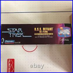 Star Trek Deep Space 9 U. S. S. Defiant Nx-74205 1997 New Playmayes #16140