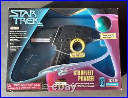 Star Trek Starfleet Phaser Star Trek V -Lights and Sounds- 1997 NIB SEALED