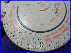 Star Trek USS Enterprise NCC-1701-D model completed & detailed. Large-16 long