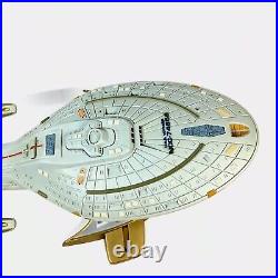 Vintage Star Trek USS Voyager NCC-74656 Playmates 1995 Pls Read Description