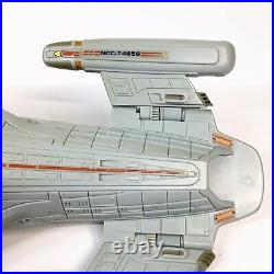 Vintage Star Trek USS Voyager NCC-74656 Playmates 1995 Pls Read Description